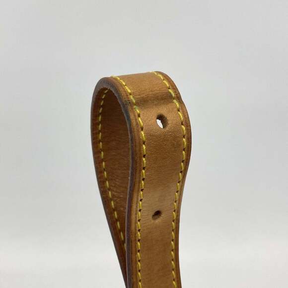 LOUIS VUITTON Authentic Brown Monogram Shoulder Bag